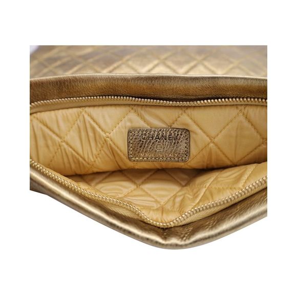 Chanel Fold Over Boy Clutch Bag in Gold Leather - Picture 9 of 12